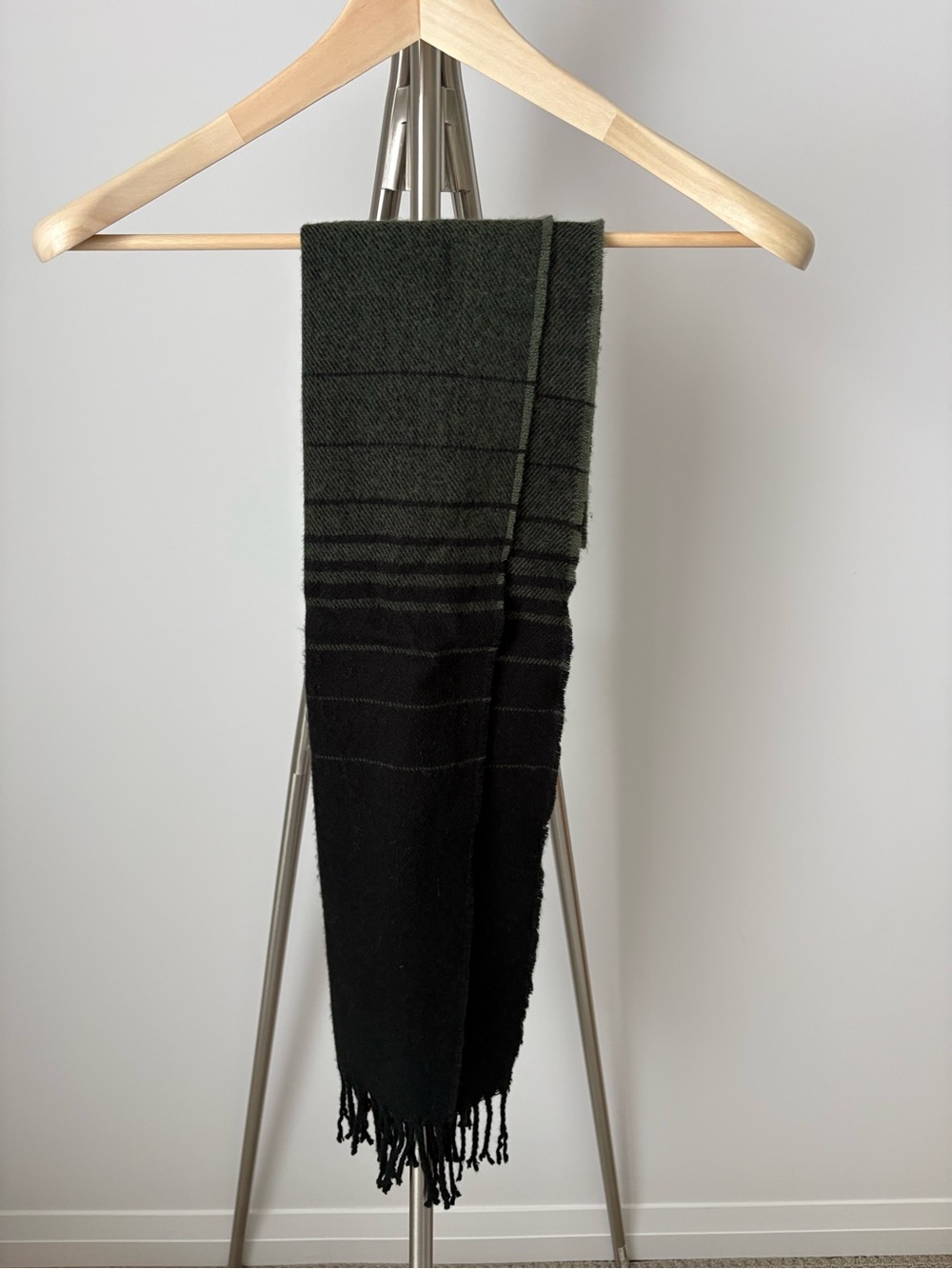 Men's Black and Dark Green Woven Scarf - Classic Winter Accessory